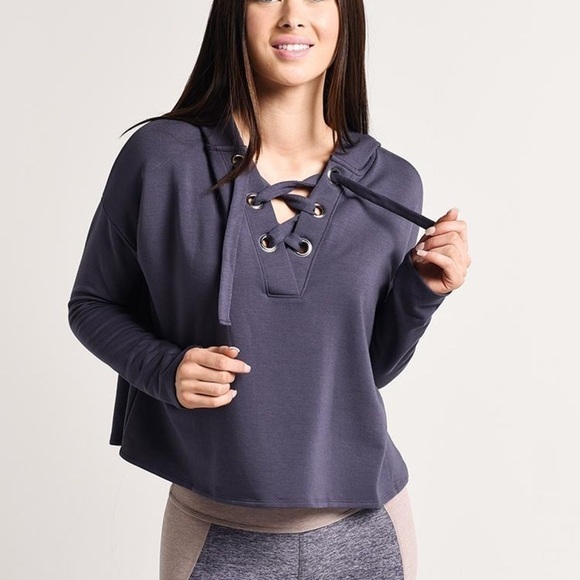 Beyond Yoga Over Tied Cropped Pullover - Picture 1 of 13